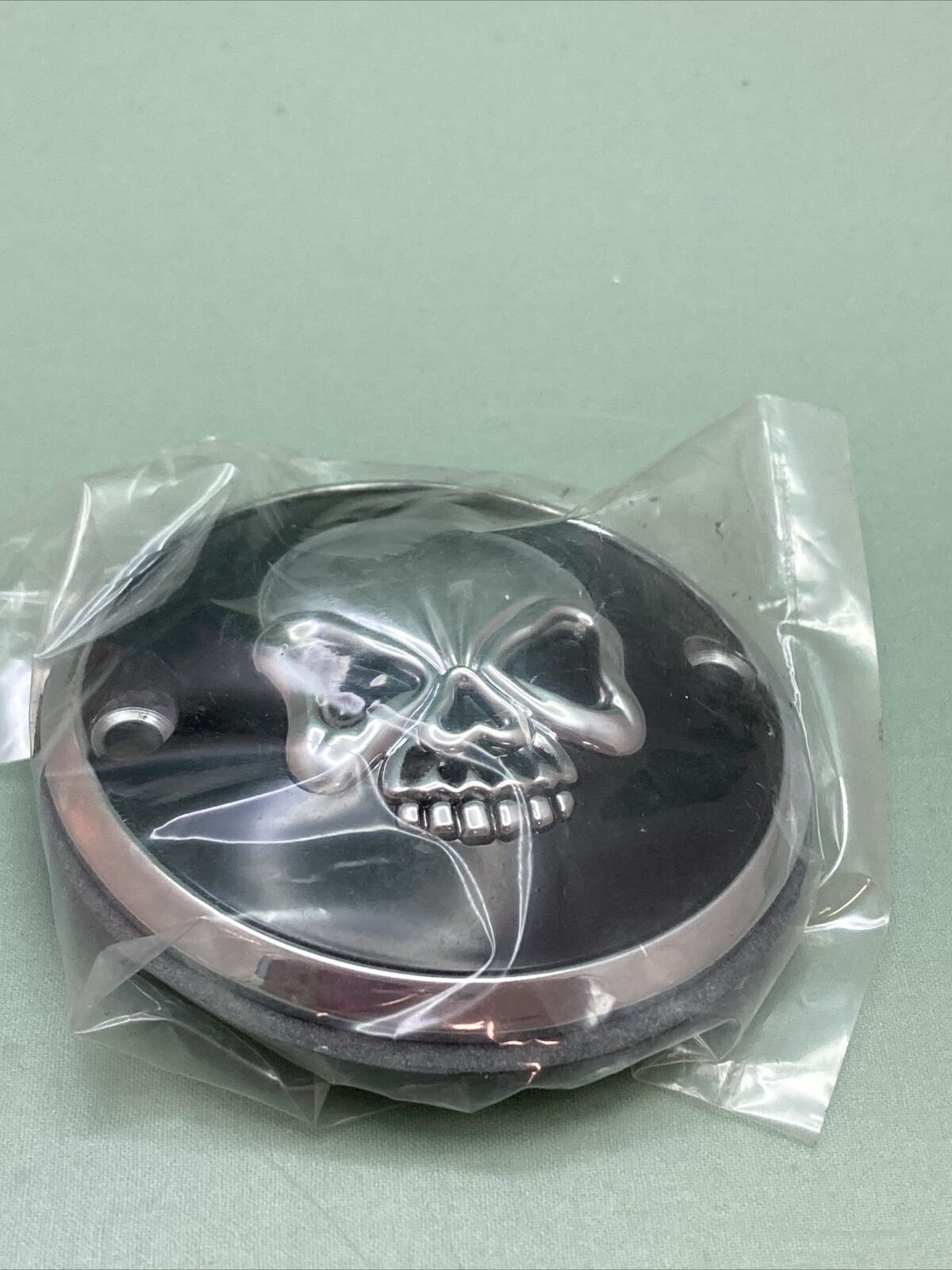 NEW DRAG SPECIALTIES 0703-0525 SKULL GAS CAP WITH SCREWS, VENTED CHROME