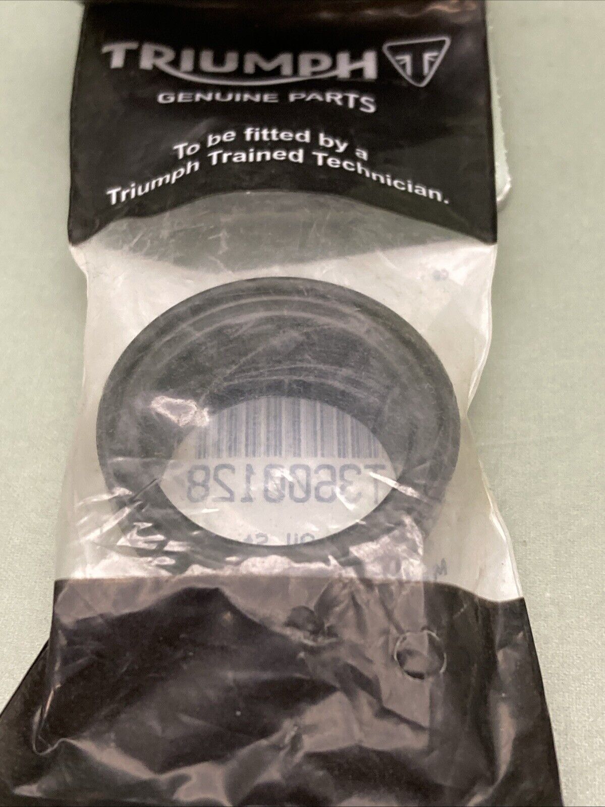 NEW GENUINE TRIUMPH T3600128 Seal, Oil, Strainer