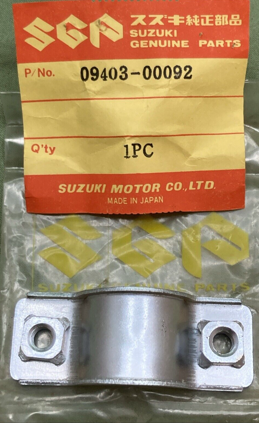 NEW GENUINE SUZUKI 09403-00092 BAND BRACKET 1-3/8" LENGTH 7/8" WIDE 1/4" BOLT