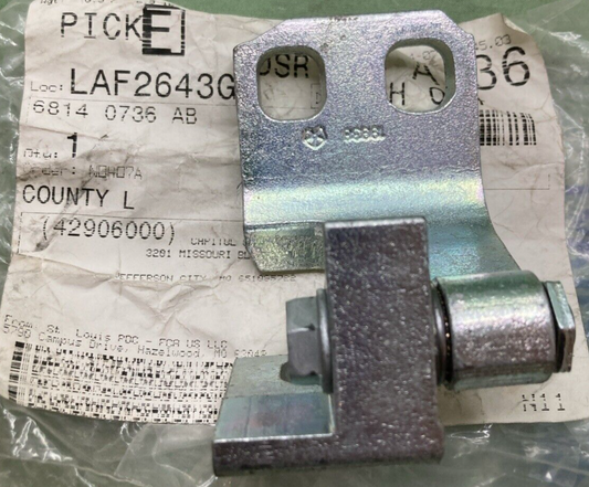 NEW GENUINE MOPAR 68140736AB Door Lower Hinge Right FITS JEEP