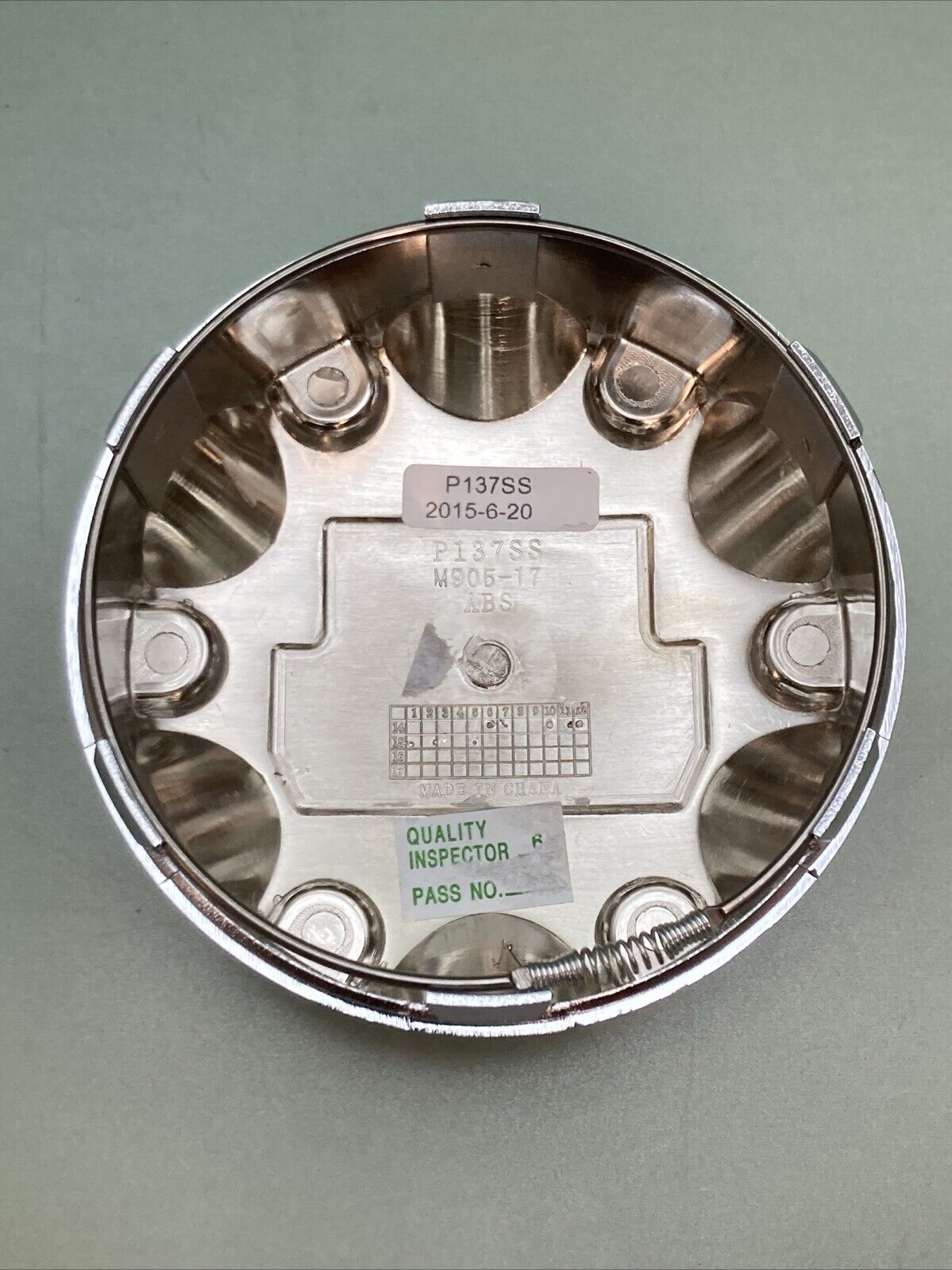 NEW ITP P137SS CENTER CAP SS 4/137 0223-0073