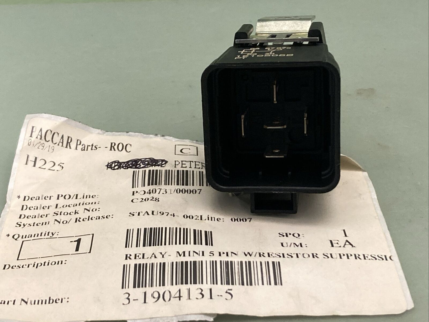 NEW GENUINE PACCAR 3-1904131-5 RELAY Mini 5 Pin W/ Resistor Suppression