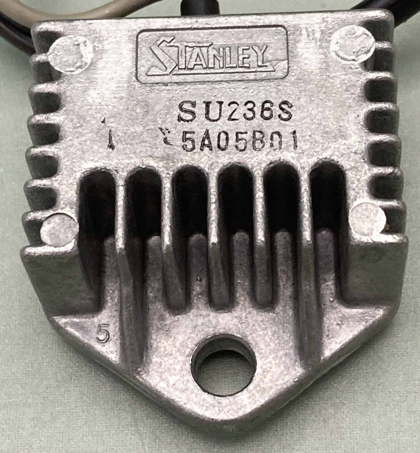 NEW GENUINE SUZUKI 32500-24400 Regulator Assembly, Voltage