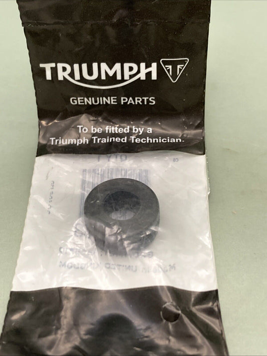 NEW GENUINE TRIUMPH T3020153 Grommet; 13*3*10