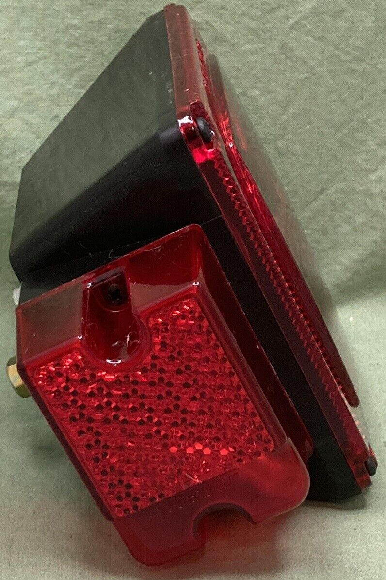 NEW GENUINE WESBAR 403062 "Over 80" Right Curbside Tail Light Trailer