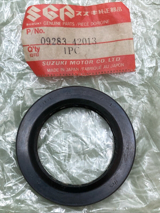 NEW GENUINE SUZUKI 09283-42013 OIL SEAL REAR WHEEL FINAL BEVAL GEAR ATV