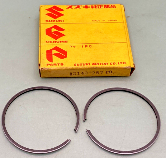 NEW GENUINE SUZUKI 12140-25710 PISTON RING SET, 1976 SUZUKI TS90 TC90