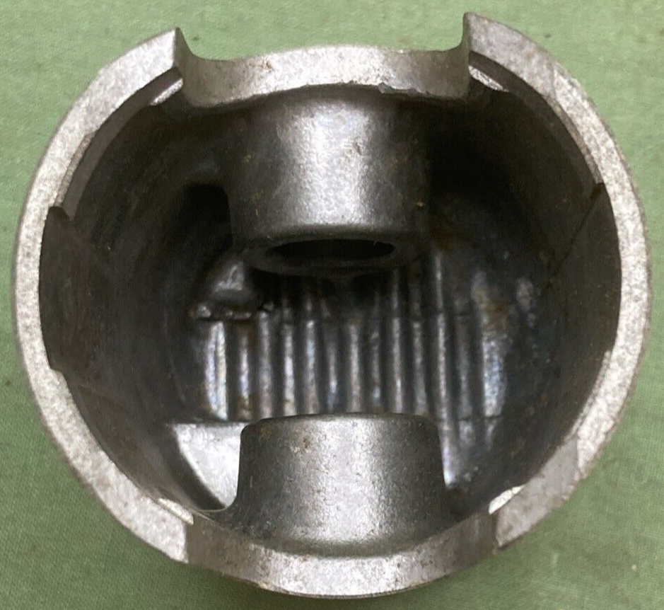 NEW GENUINE SUZUKI 12110-25772 PISTON CRANKSHAFT FOR TS100 TS100 GT185