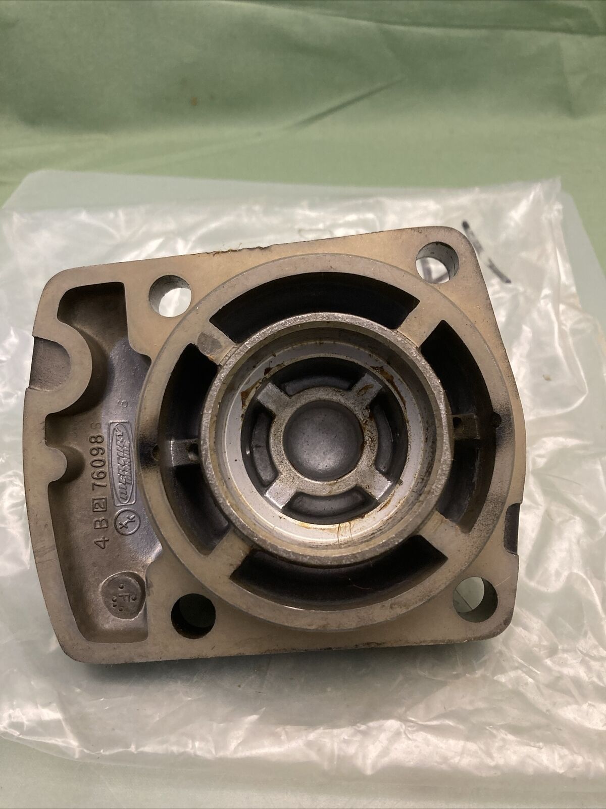 NEW REPLACES MERCURY QUICKSILVER 76098A1 TOP CAP ASSEMBLY