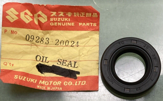 QTY 2 NEW GENUINE SUZUKI 09283-20024 OIL SEALS CONTACT BREAKER MOTORCYCLE