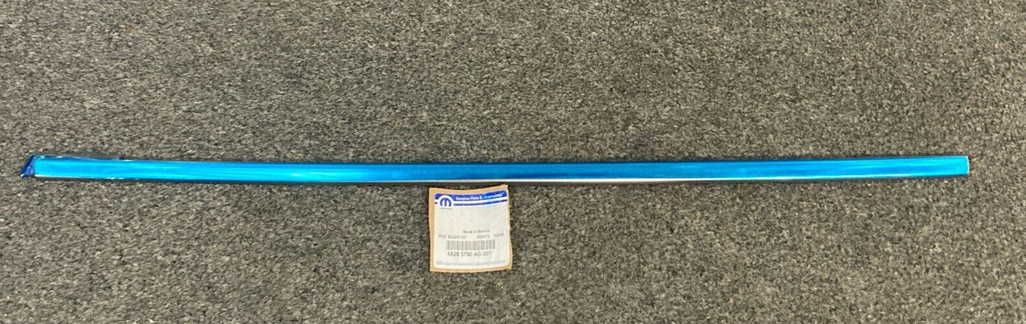 NEW GENUINE MOPAR 68285790AG Day Light Opening Molding, Right