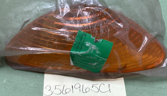 NEW INTERNATIONAL 3561965C1 TURN SIGNAL LIGHT HOUSING AMBER