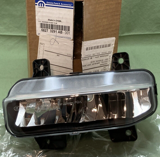 NEW GENUINE MOPAR 68273291AB Fog Lamp Left FITS RAM