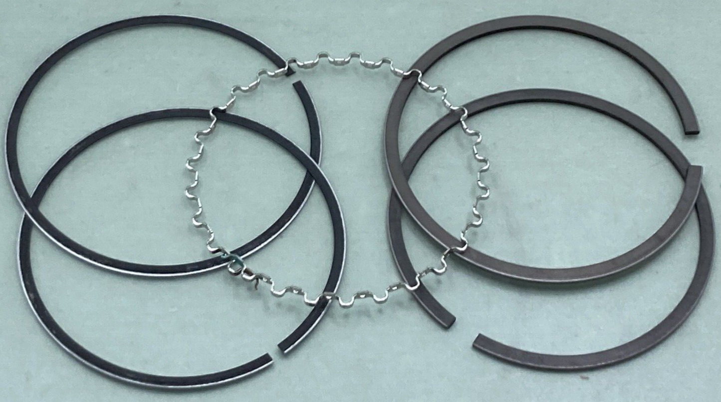 NEW GENUINE YAMAHA 371-11610-13 PISTON RING SET 0.25