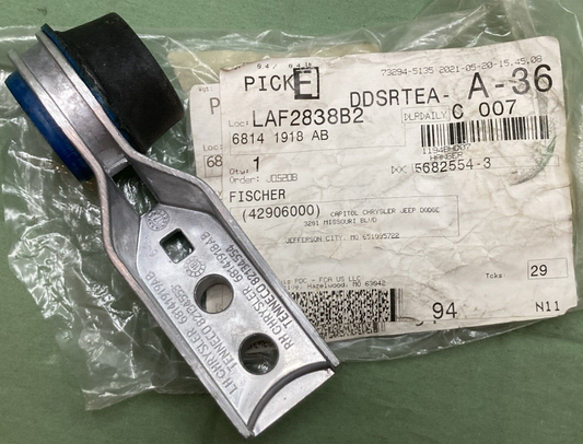 NEW GENUINE MOPAR 68141918AB Exhaust HANGER SUPPORT FITS JEEP