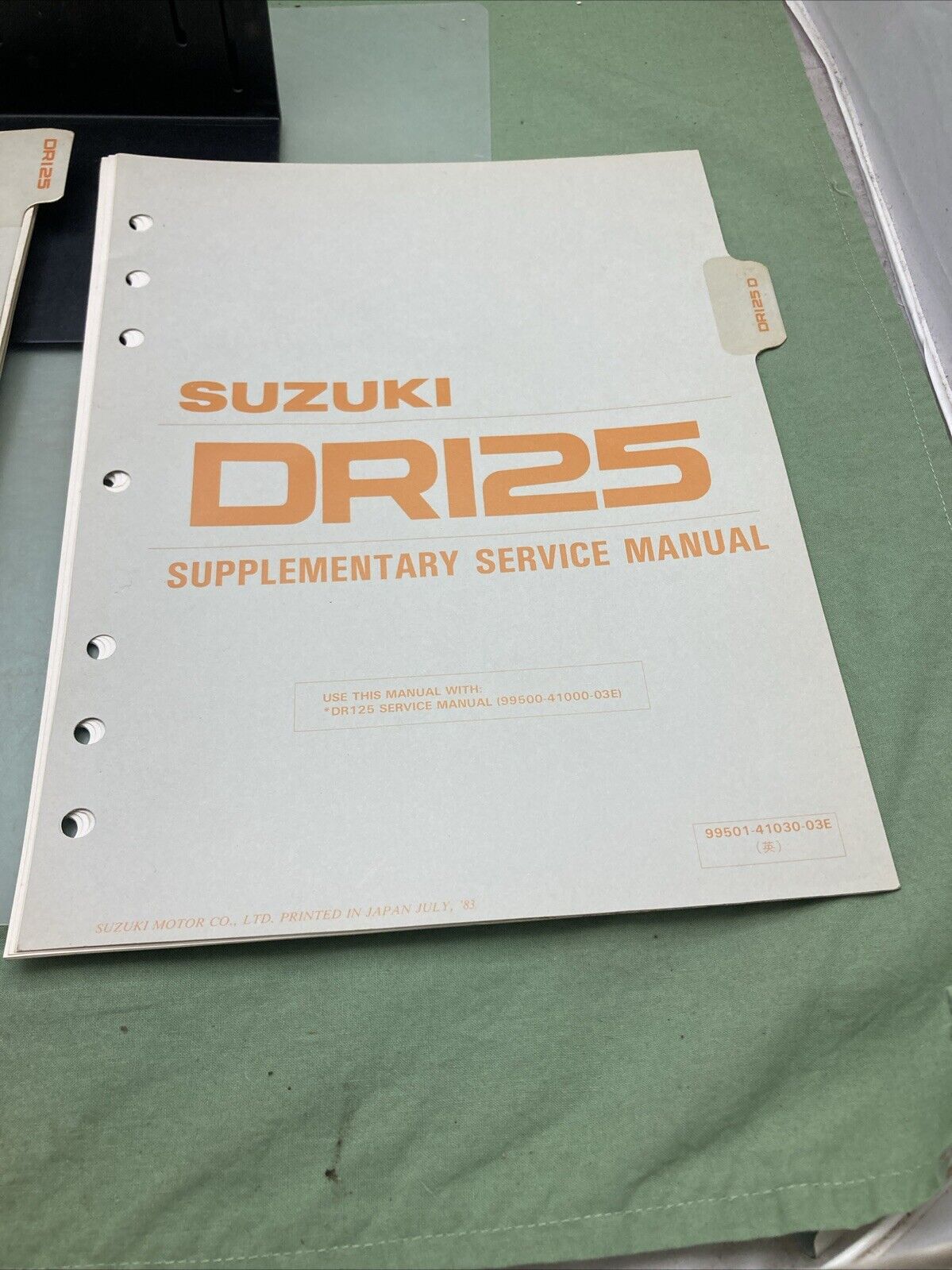 GENUINE SUZUKI 99501-41030-03E/ 99500-41000-03E DR125 SUPP. AND SERVICE MANUAL