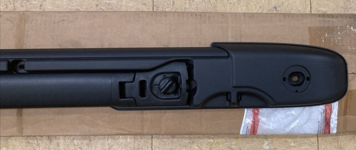 NEW GENUINE MOPAR 68078086AA Luggage Rack Side Rail Right