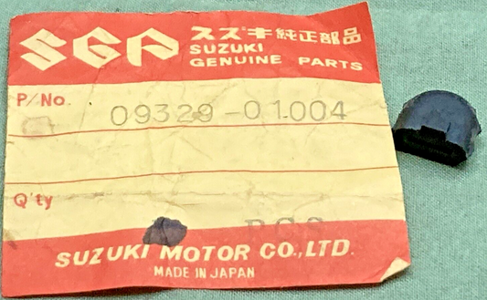 QTY 2 NEW GENUINE SUZUKI 09329-01004 CUSHION FUEL TANK