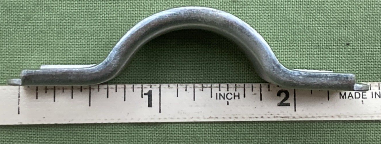 NEW GENUINE SUZUKI 09403-00091 BAND BRACKET 1-3/8" LENGTH 7/8" WIDE 1/4" BOLT
