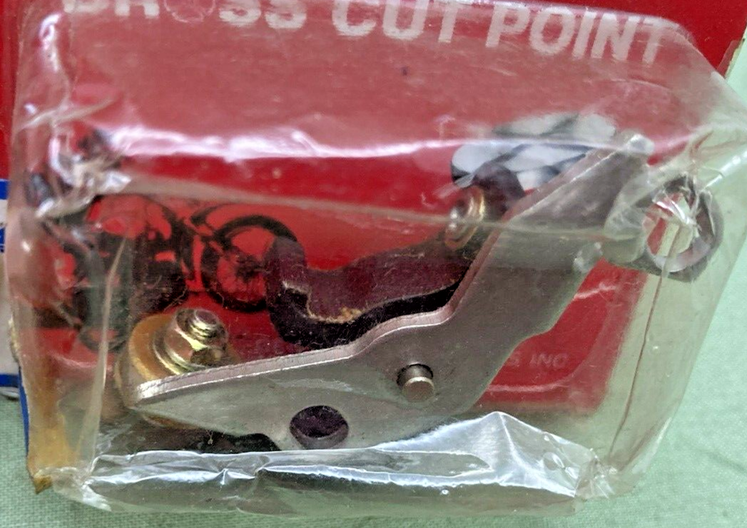 NEW REPLACES HONDA 30203-268-004 POINTS RIGHT