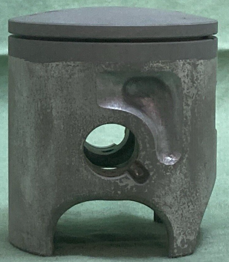 NEW GENUINE YAMAHA 39K-11635-00 PISTON 1ST 0.25 O/S