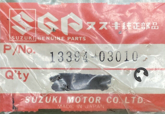 QTY 2 NEW GENUINE SUZUKI 13394-03010 CLIP NEEDLE