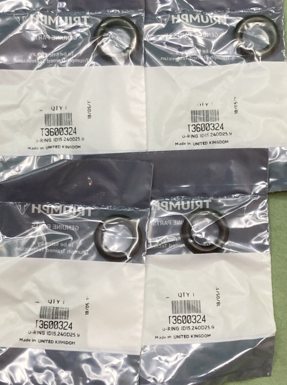 NEW GENUINE TRIUMPH T3990027 ENGINE SERVICE KIT COMPLETE