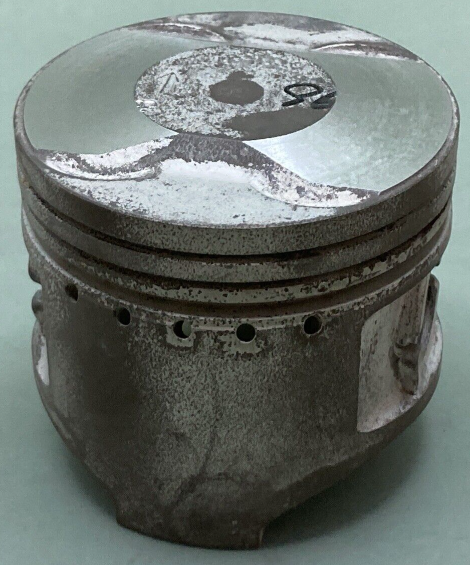 NEW GENUINE YAMAHA 371-11631-04-96 PISTON