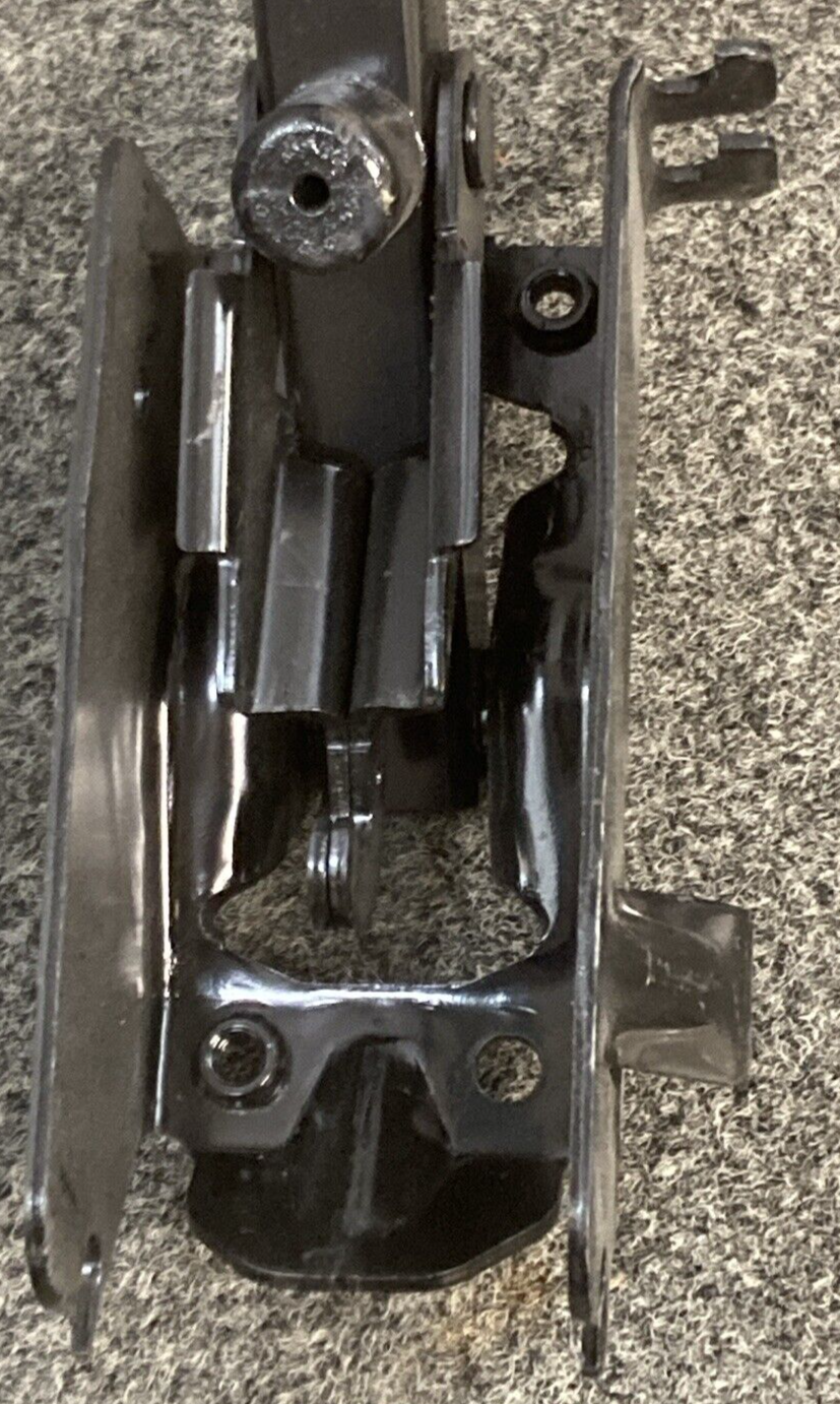 NEW GENUINE MOPAR 68082012AH Trunk Deck Lid Hinge FOR 2013-2016 Dodge Dart