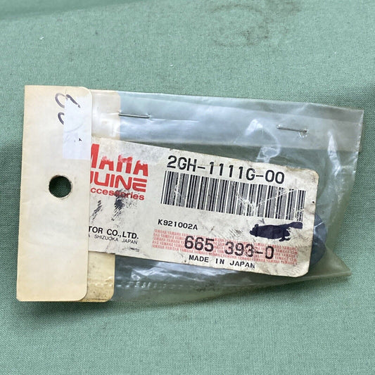 QTY 2  NEW GENUINE YAMAHA 2GH-1111G-00 CYLINDER HEAD Rubber, Mount 1