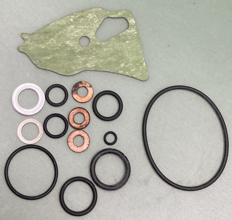 NEW GENUINE HONDA 061B1-HC0-T00 GASKET SET - SEE PHOTOS - 3 GASKETS