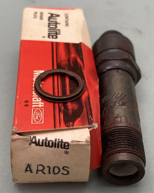 NEW GENUINE AUTOLITE AR10S SPARK PLUGS