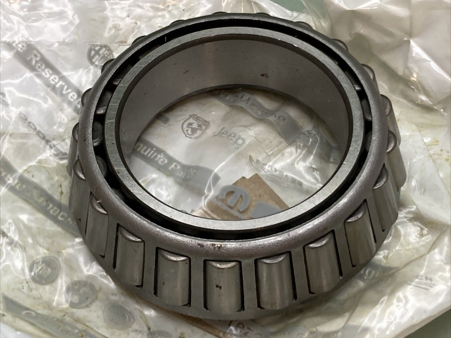 NEW GENUINE MOPAR 68050211AB Bearing-Differential