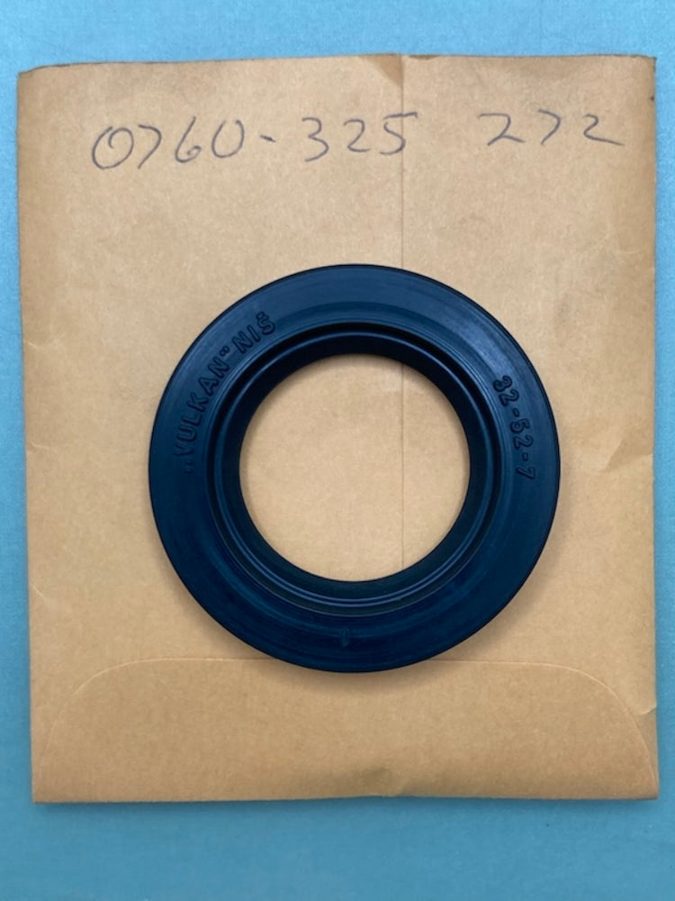 New Replaces KTM 0760325272 Shaft Seal Ring 32X52x7 B