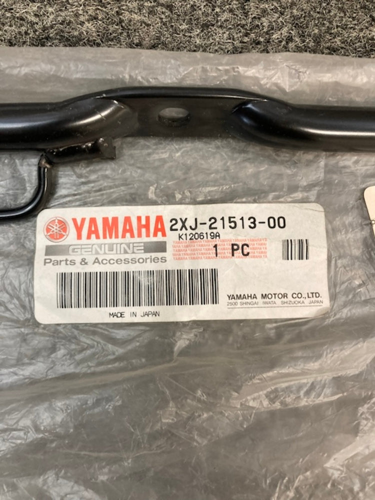 Yamaha 2XJ-21513-00 Stay, Fender, 1 New Genuine