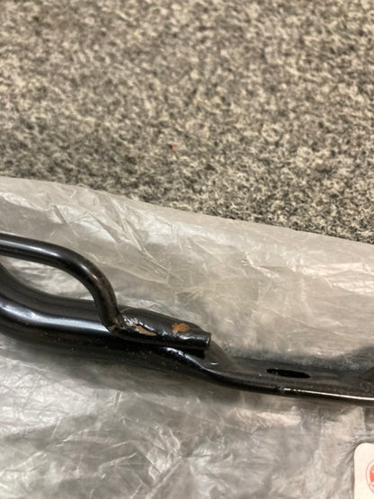 Yamaha 2XJ-21513-00 Stay, Fender, 1 New Genuine