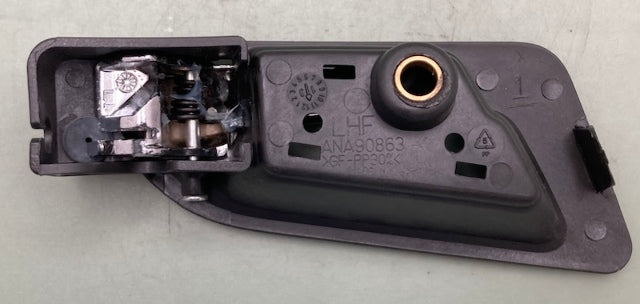 General Motors 25815889 Front Pass Side Interior Door Handle Bezel New Genuine
