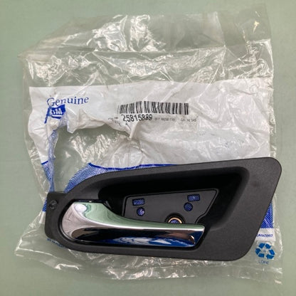 General Motors 25815889 Front Pass Side Interior Door Handle Bezel New Genuine