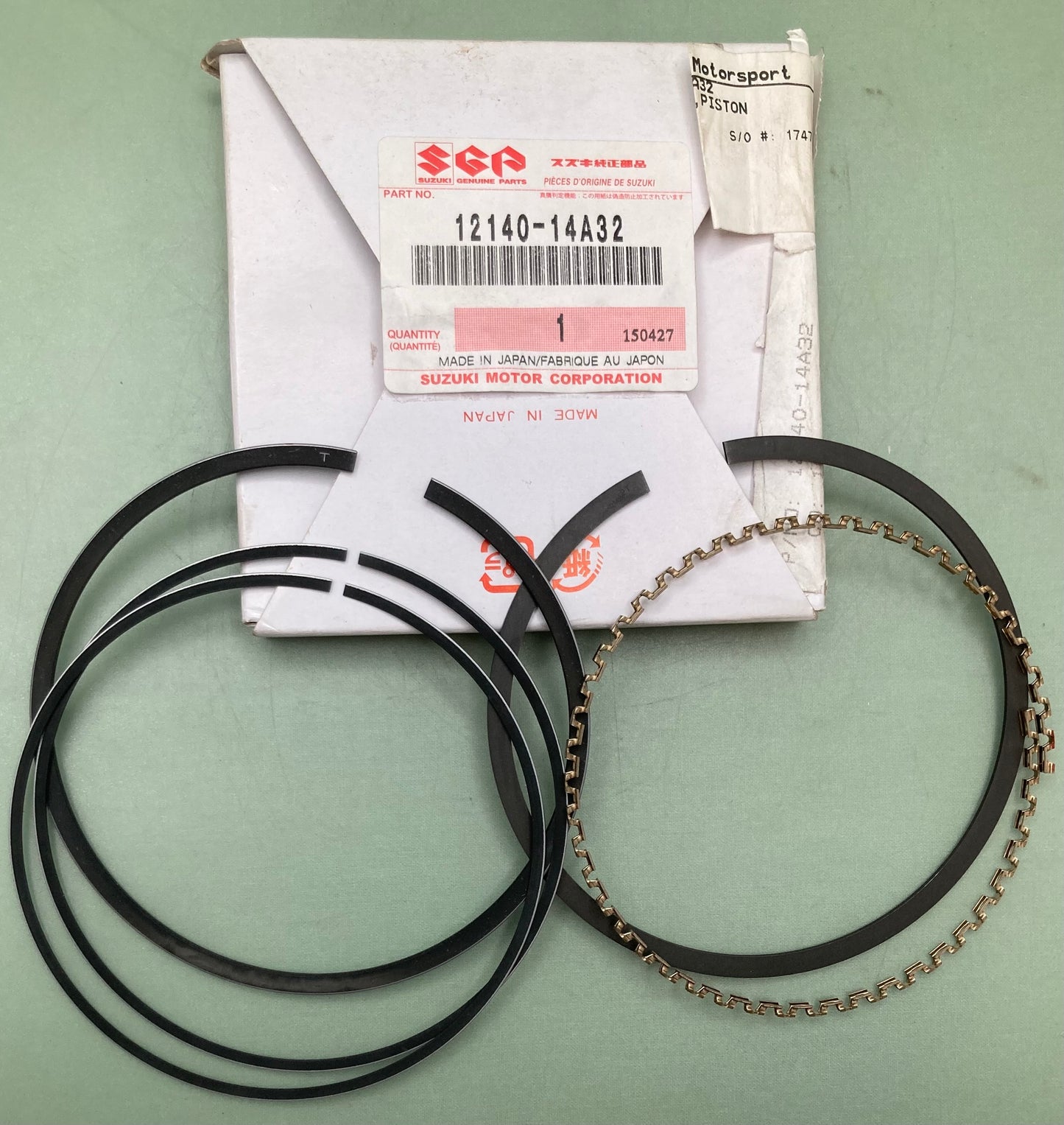 New Genuine Suzuki 12140-14A32 Piston Ring Set 12140-14A31