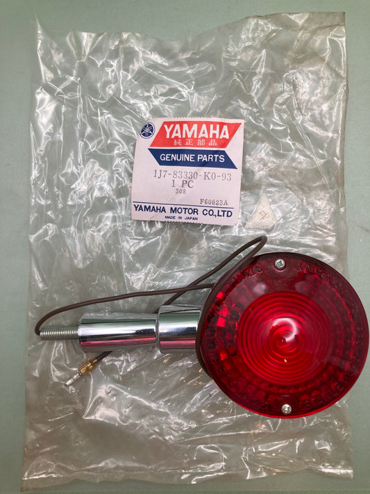 New Genuine Yamaha 1J7-83330-K0-93 Right Flasher Lite Assembly