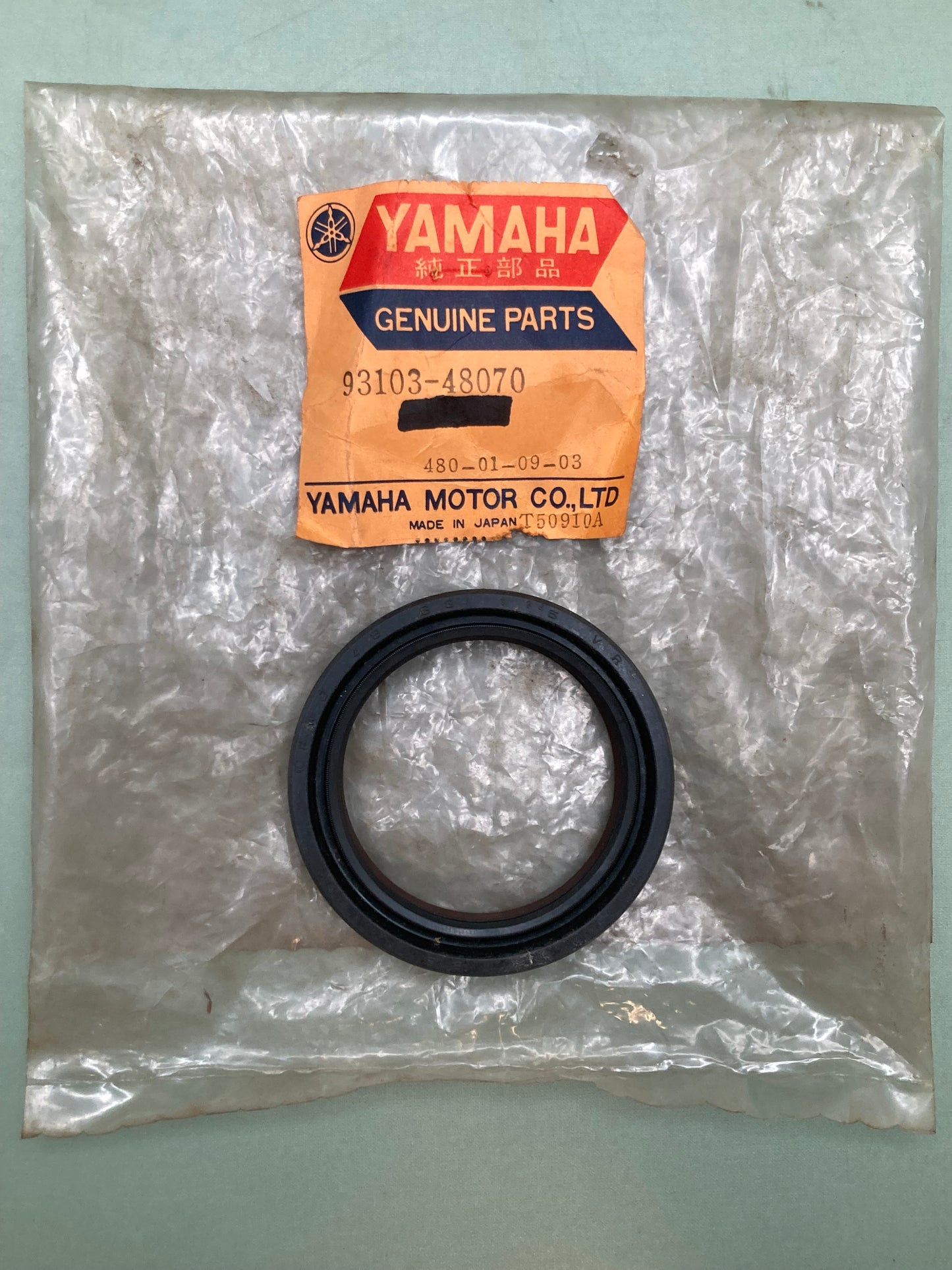 New Genuine Yamaha 93103-48070 Oil Seal, SW-Type