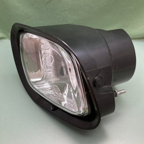Freightliner A06-51908-005 Fog Light Assembly, Right New Replaces