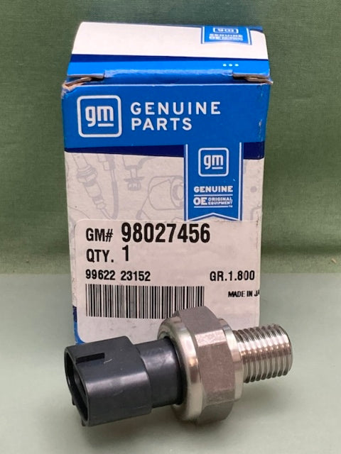 General Motors 98027456 Engine Oil Pressure Sensor New Genuine