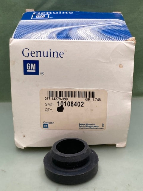 QTY 9 General Motors 10108402 Grommet, Oil Filler Tube New Genuine