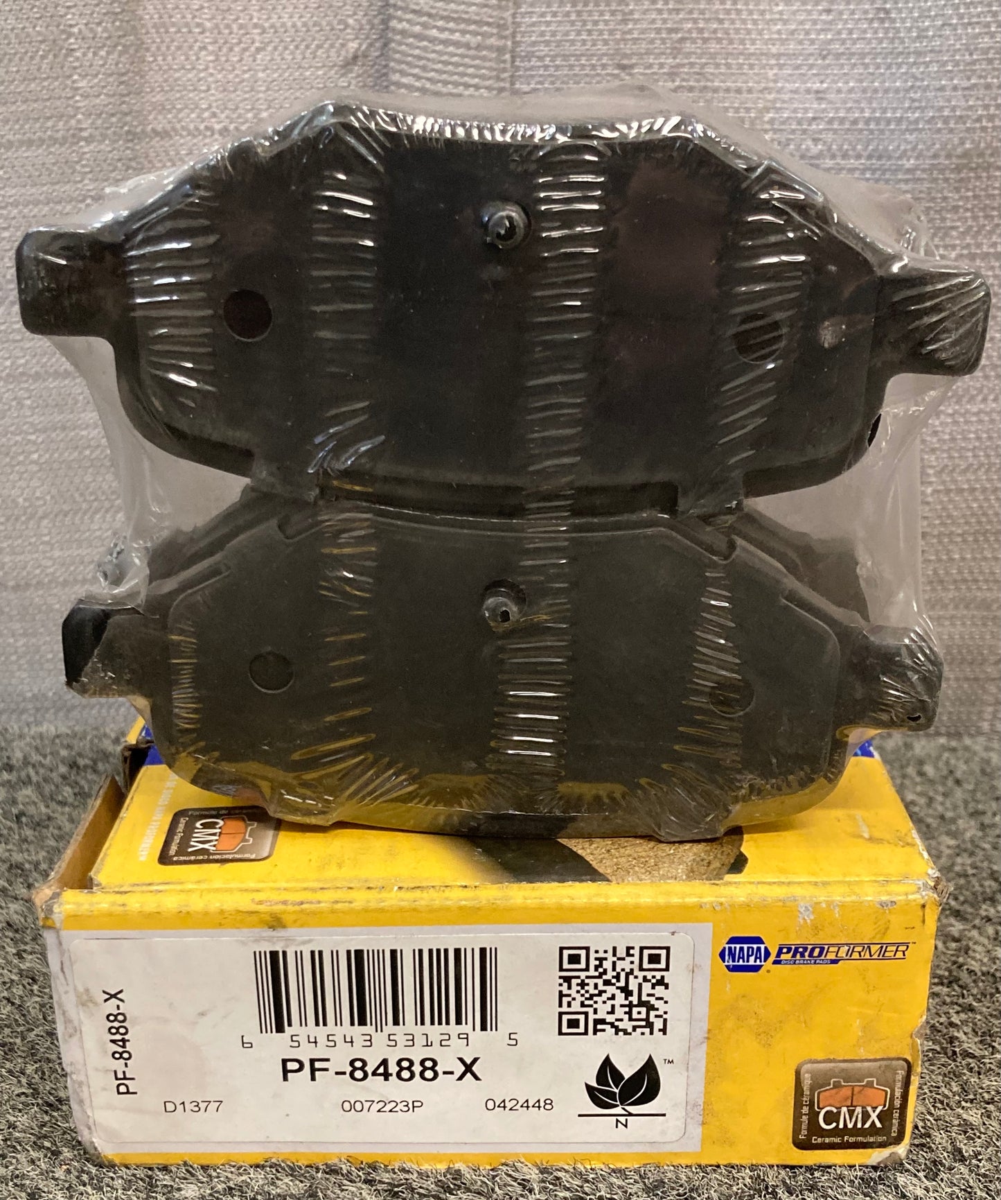 New Genuine Napa PF-8488-X Disk Brake Pads, Ceramic