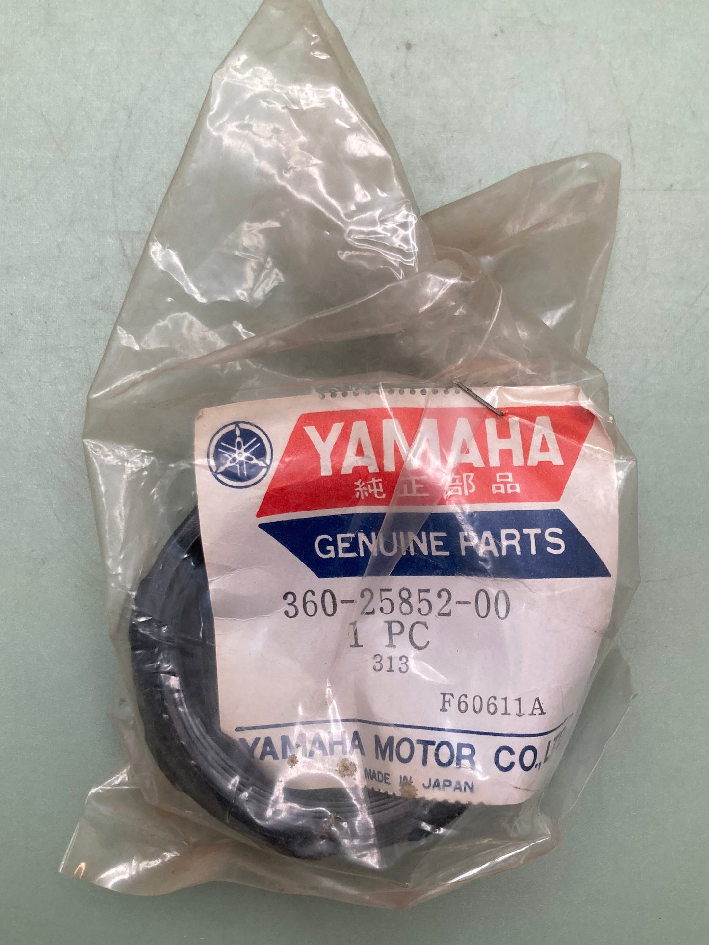 New Genuine Yamaha 360-25852-00 Cap, Reservoir
