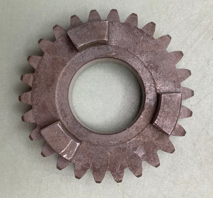 New Genuine Yamaha 214-17141-11 Gear, 4th, Pinion