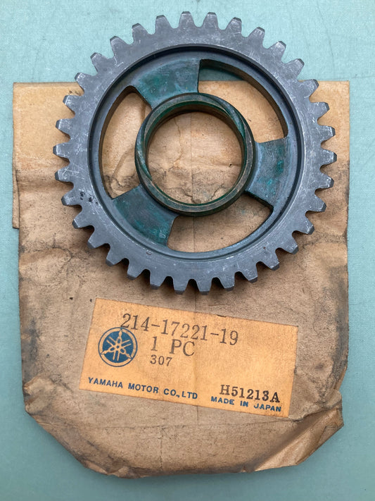 New Genuine Yamaha 214-17221-19 Gear, 2nd, Wheel