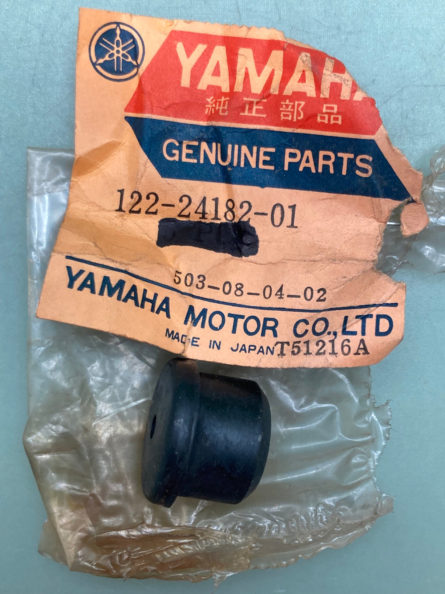 New Genuine Yamaha 122-24182-01 Damper, Locating, 2