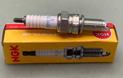 New Genuine NGK 3901 Spark Plug CPR7EA-9